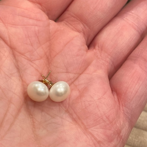 14k Natural Pearl Stud Earrings - Picture 3 of 6